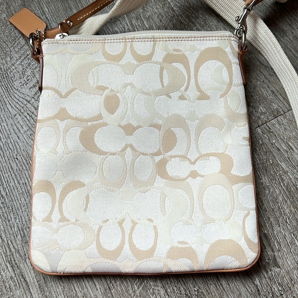 Coach Crossbody - Picture 4 of 7
